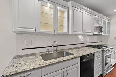 45 Cobblestone Ter, Montville Township, NJ 07045 - Photo 7