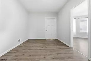 15 E Highland Ave, East Orange, NJ 07018 - Photo 7