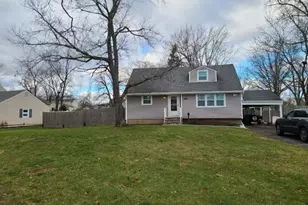 14 Darwin Rd, Franklin Township, NJ 08873 - Photo 1