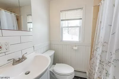 7 Oakwood Trl, Kinnelon, NJ 07405 - Photo 15