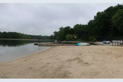 7 Oakwood Trl, Kinnelon, NJ 07405 - Photo 23