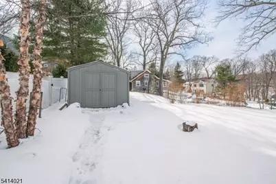 7 Oakwood Trl, Kinnelon, NJ 07405 - Photo 17