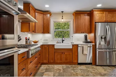 1 Briarcliff Rd, Morris Plains, NJ 07950 - Photo 11