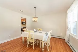 36 Flintlock Dr, Washington Township, NJ 07853 - Photo 7