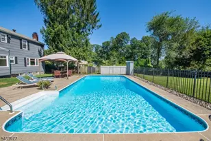 36 Flintlock Dr, Washington Township, NJ 07853 - Photo 37