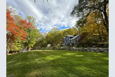 2 Briarcliff Ter, Kinnelon, NJ 07405 - Photo 7