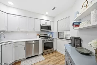 10 D New Bedford R #D, West Milford, NJ 07480 - Photo 7