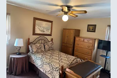 385 Colonial Ave, Union Township, NJ 07083 - Photo 7