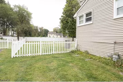 100 Eyland Ave, Roxbury Township, NJ 07876 - Photo 33