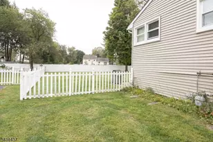 100 Eyland Ave, Roxbury Township, NJ 07876 - Photo 33