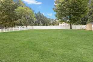 100 Eyland Ave, Roxbury Township, NJ 07876 - Photo 29