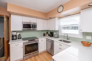 100 Eyland Ave, Roxbury Township, NJ 07876 - Photo 5