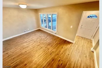 5 Gardner Pl, Sayreville, NJ 08859 - Photo 5