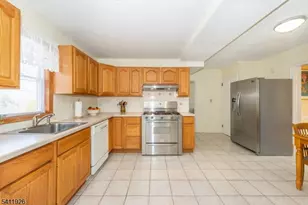 10 Burlington Rd, Clifton, NJ 07012 - Photo 3