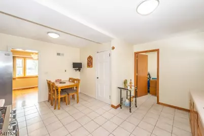 10 Burlington Rd, Clifton, NJ 07012 - Photo 5