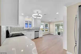 16 Calalou Ct, Berkeley Township, NJ 08757 - Photo 9