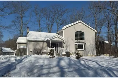 8 Lincoln Trl, Hopatcong, NJ 07843 - Photo 1