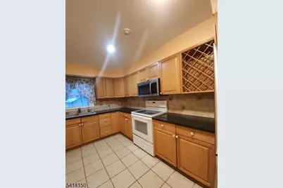 8 Lincoln Trl, Hopatcong, NJ 07843 - Photo 7