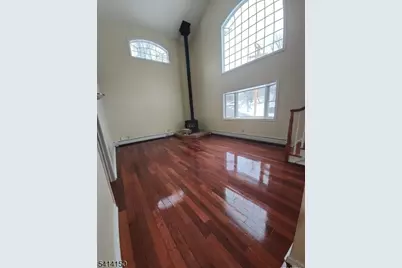 8 Lincoln Trl, Hopatcong, NJ 07843 - Photo 3