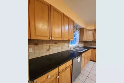 8 Lincoln Trl, Hopatcong, NJ 07843 - Photo 5