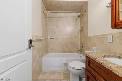 902 N 5th St #411, Newark, NJ 07107 - Photo 21