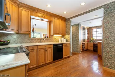 127 Central Ave, Glen Rock, NJ 07452 - Photo 9