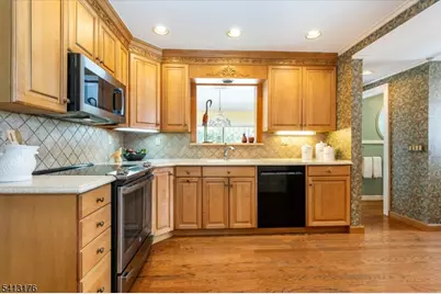 127 Central Ave, Glen Rock, NJ 07452 - Photo 11