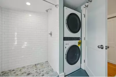 42 Brookfield Rd #2, Montclair, NJ 07043 - Photo 33