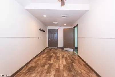 217/219 Hamburg Tpk, Bloomingdale, NJ 07403 - Photo 7