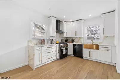 148 Freeman Ave, East Orange, NJ 07018 - Photo 13