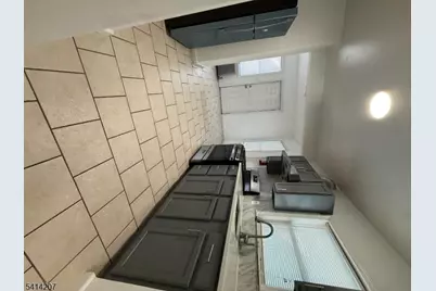 31 Williams St, Roselle Park, NJ 07204 - Photo 5