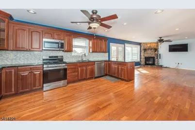 28 Lincoln Ave, Parsippany, NJ 07034 - Photo 7