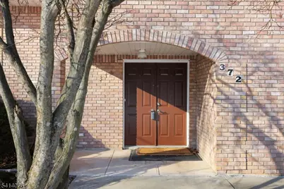 372 Willow Way, Clark Township, NJ 07066 - Photo 7