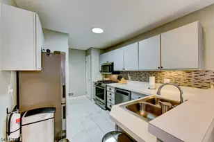 5 Sugar Maple Ln, Hardyston Township, NJ 07419 - Photo 13