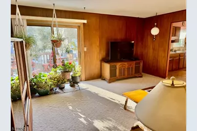 2 Peach Tree Ct, Parsippany, NJ 07054 - Photo 15