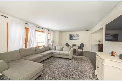 19 McNeile Dr, Parsippany, NJ 07054 - Photo 3