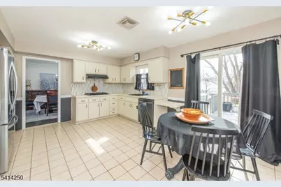 19 McNeile Dr, Parsippany, NJ 07054 - Photo 7