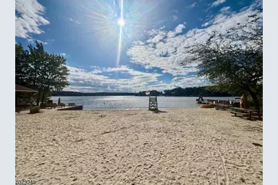 221 S Maryland Ave, Jefferson Township, NJ 07849 - Photo 17