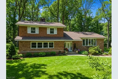 131 Ridge Rd, Watchung, NJ 07069 - Photo 1