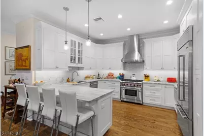 80 Claremont Rdunit #206, Bernardsville, NJ 07924 - Photo 5