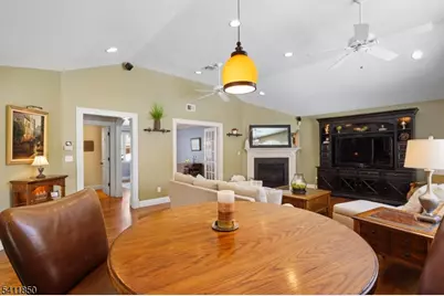 8 Kice Rd, Florham Park, NJ 07932 - Photo 15