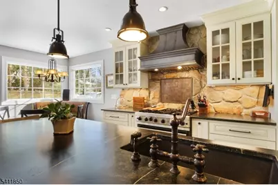 8 Kice Rd, Florham Park, NJ 07932 - Photo 7