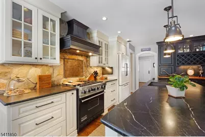 8 Kice Rd, Florham Park, NJ 07932 - Photo 11