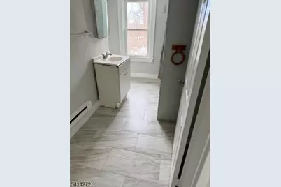 8 Center St, Newton, NJ 07860 - Photo 5