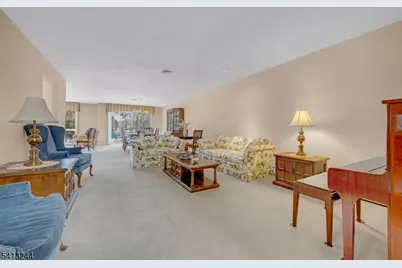 114 Hagerman Ct, Bridgewater Twp., NJ 08807 - Photo 5