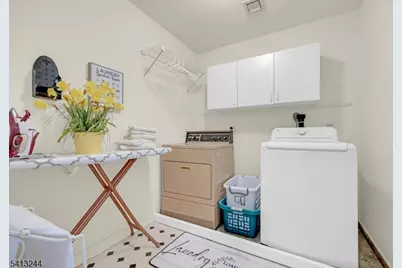 114 Hagerman Ct, Bridgewater Twp., NJ 08807 - Photo 23