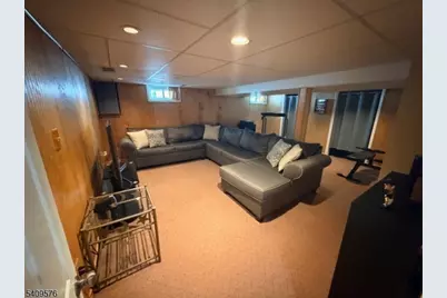 911 Colfax Ave, Pompton Lakes, NJ 07442 - Photo 15