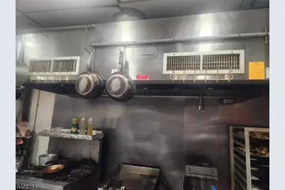 938 Inman Ave, Edison, NJ 08820 - Photo 5