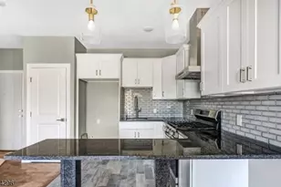 318 Dixon Ave, Paterson, NJ 07501 - Photo 17