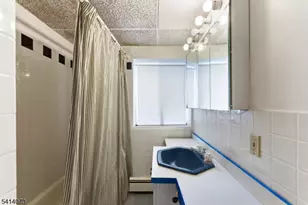 2455 3rd St, Fort Lee, NJ 07024 - Photo 23